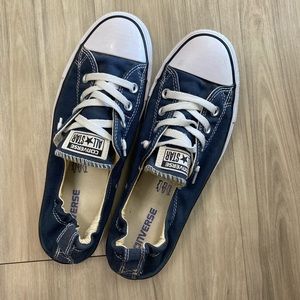 Converse slides size 10.5 Women’s. Excellent used condition.